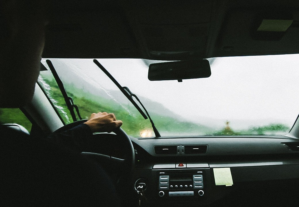 Replacing windshield wipers